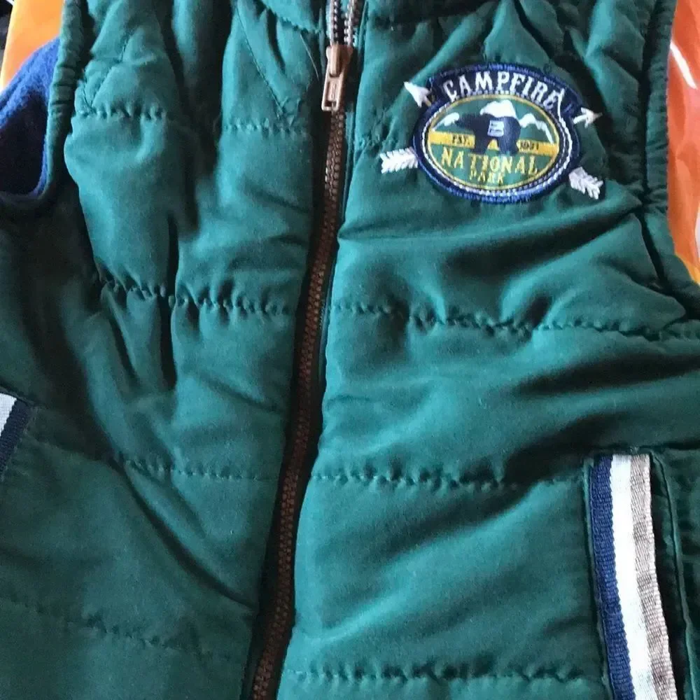 Green Puffer Vest sz. 3T EXCELLENT CONDITION